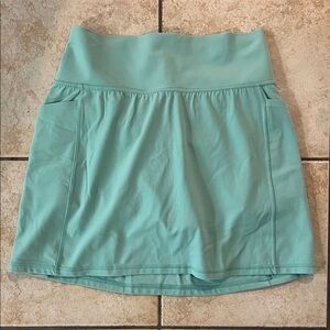 Athleta Salutation Stash High Rise 16 1/2 Skort Pastel Sage Green, Sz Medium